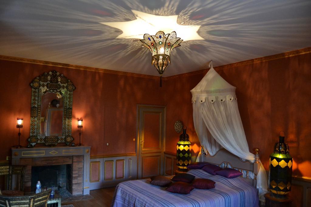 Château de Peufeilhoux Vallon-en-Sully Zimmer foto