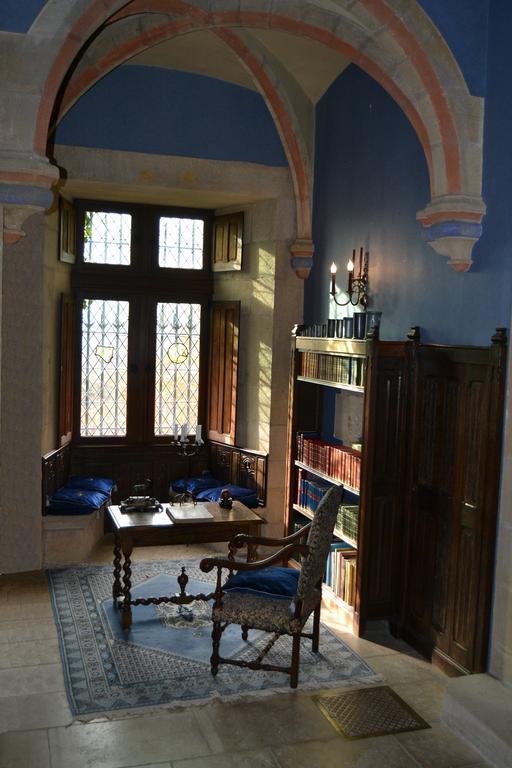 Château de Peufeilhoux Vallon-en-Sully Exterior foto