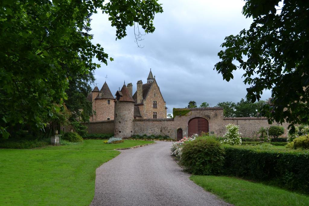 Château de Peufeilhoux Vallon-en-Sully Exterior foto
