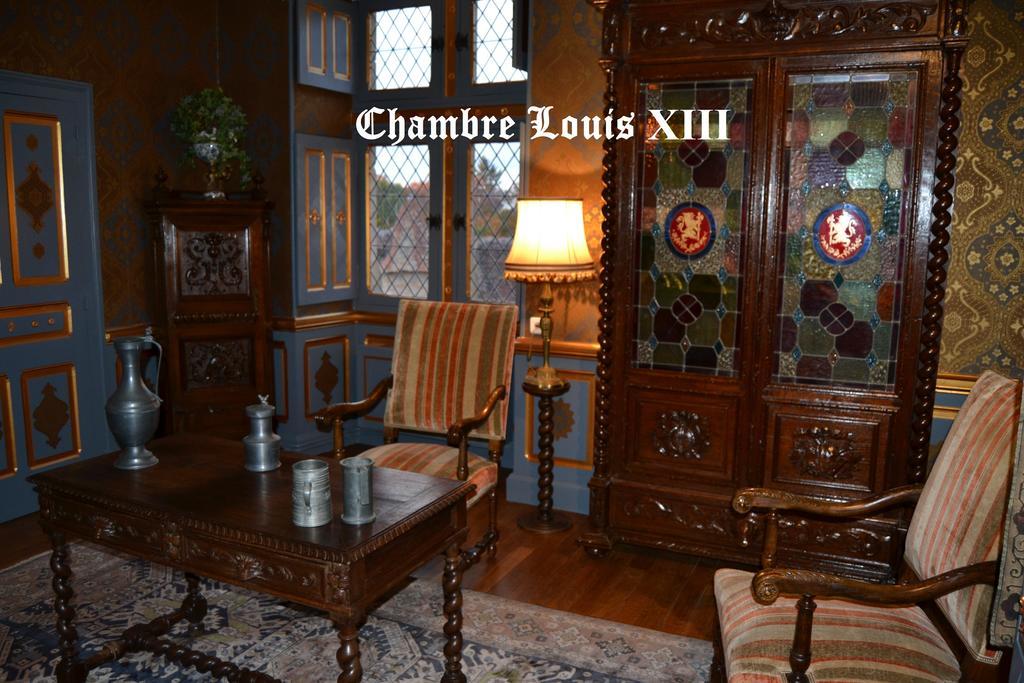 Château de Peufeilhoux Vallon-en-Sully Exterior foto